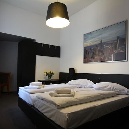 Carlton Hotel Francoforte sul Meno Esterno foto