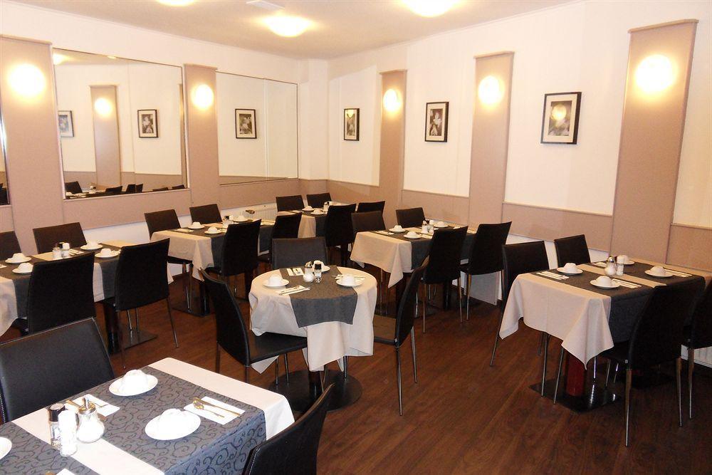 Carlton Hotel Francoforte sul Meno Esterno foto
